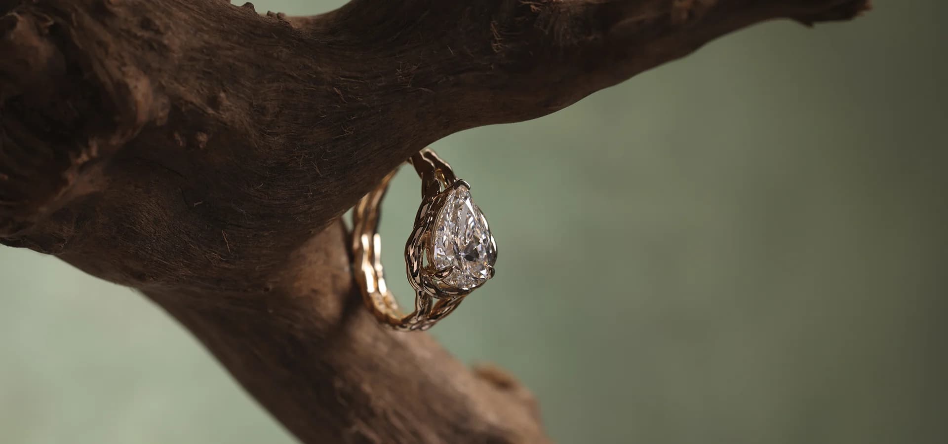The Ultimate Engagement Ring Buying Guide