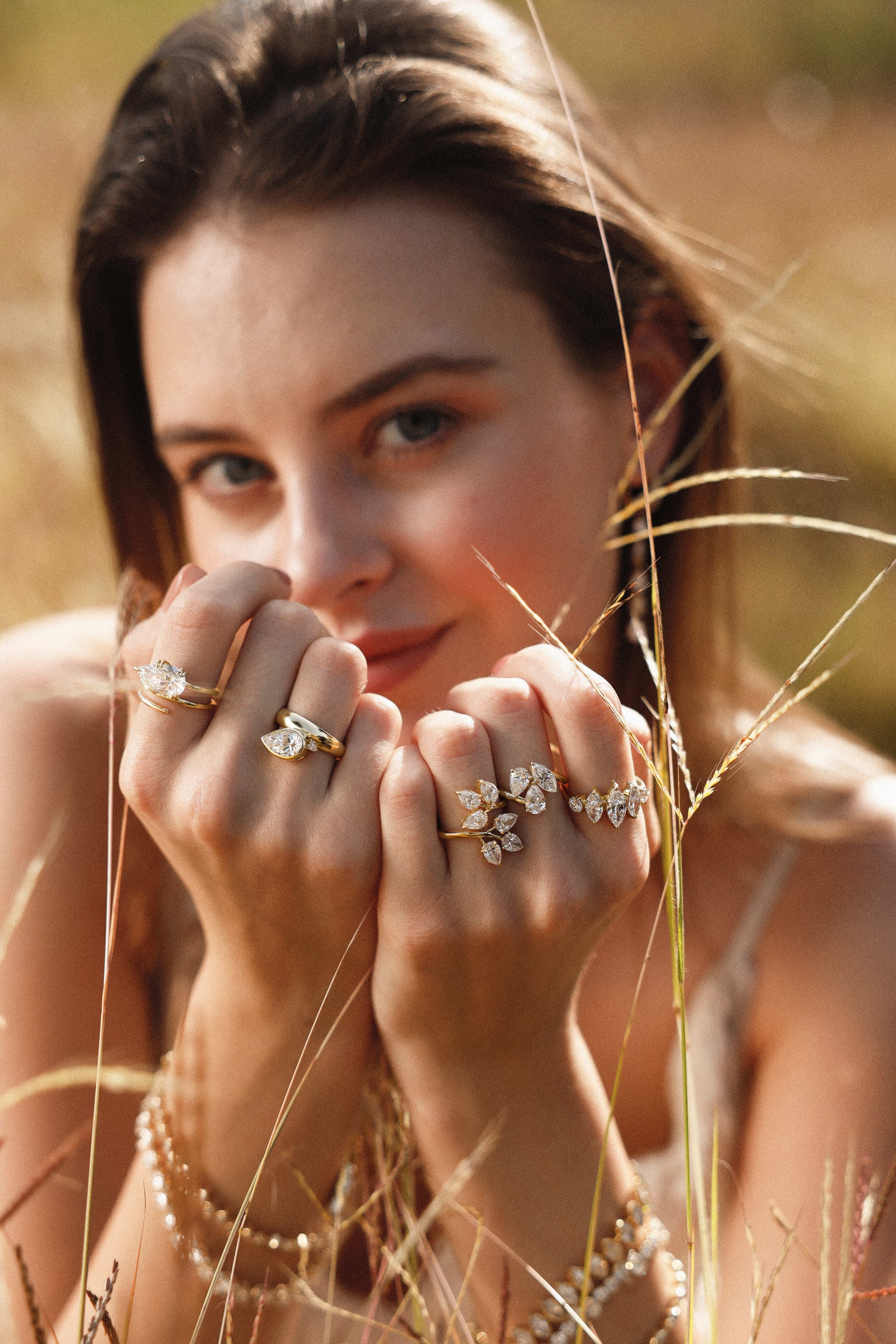 Elongated Cushion vs. Oval: A Complete Diamond Shape Comparison